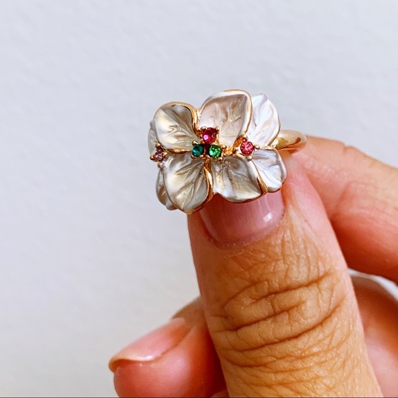 Rose Gold White Floral Cz Romantic Ring - Picture 3 of 8